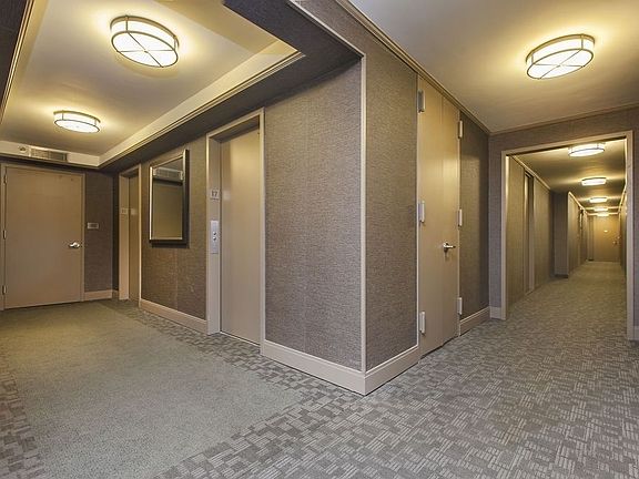 5th image of 330 E 39th St APT 32L