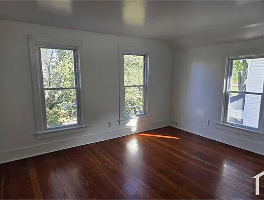 2 bed, 700 sqft, $900 — Photo 3