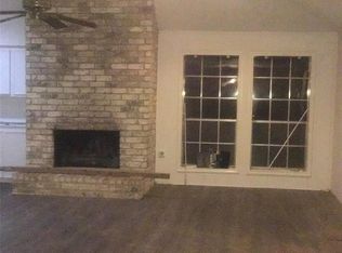 10719 Valley Hills Dr, Houston, TX 77071