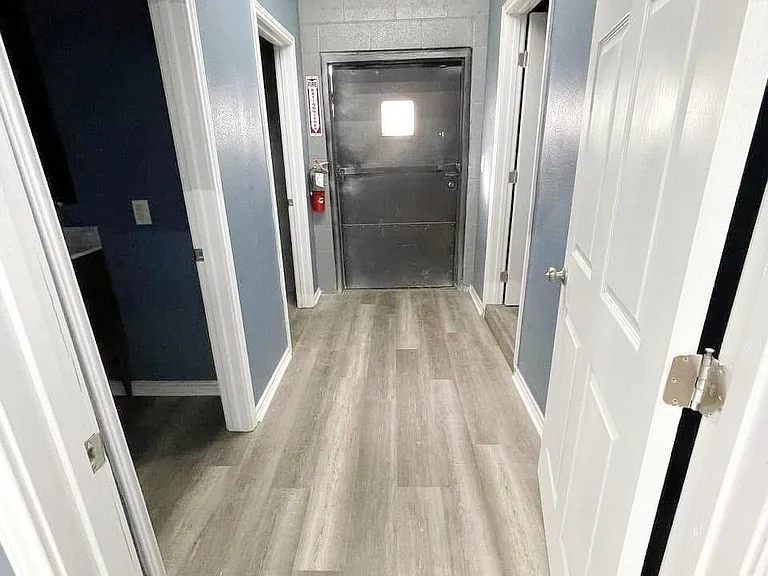 2710 Avenue F — Photo 5