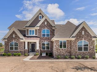 16807 Oxbow Dr, Westfield, IN 46074