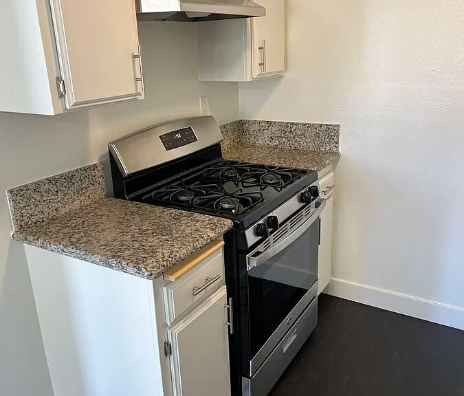 13640 Chadron Ave #6 — Photo 11