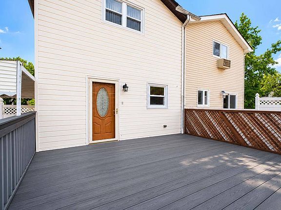 3rd image of 94 Giffords Ln