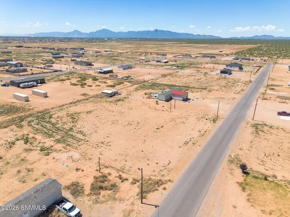 1348 Nambi Desert Dr, Chaparral, NM 88081