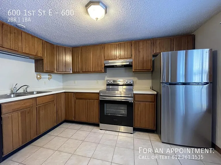 600 1st St E #600 — Photo 4
