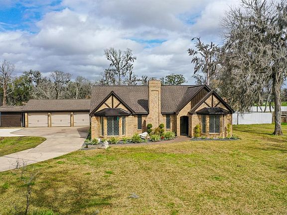 This home has a lovely curb appeal and notice the 3 car garage and plenty of parking!