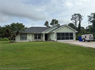 1502 Paper Birch St, Lake Placid, FL 33852