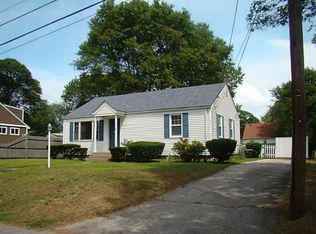 119 Gillan Ave, Warwick, RI 02886