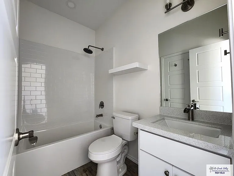 2114 E Valley Cir #B — Photo 12