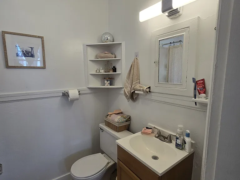 403 N Cleveland St — Photo 12