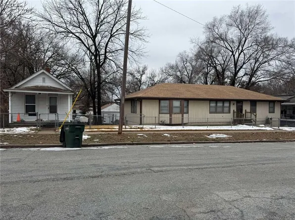 717 & 719 Kiowa St, Leavenworth, KS 66048