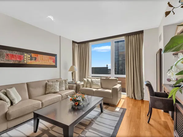39 East 29th Street image 1 of 14