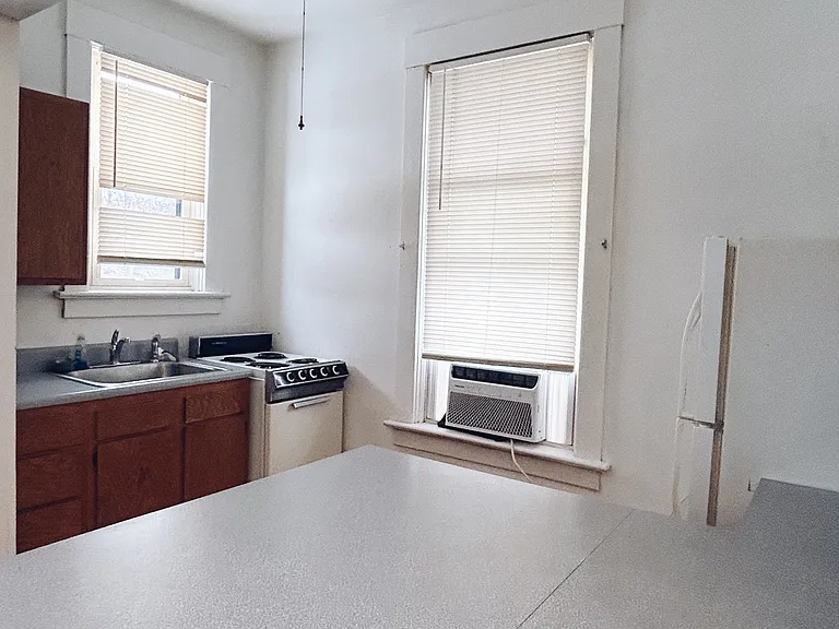 501 Penn Ave #E — Photo 4