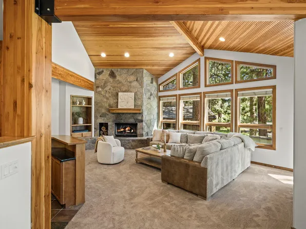 60766 Golf Village Loop, Bend, OR 97702
