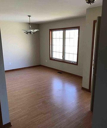 5th image of 12713 Ontario Pl