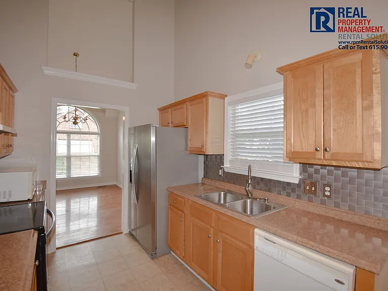 1916 Streamfield Ct — Photo 8