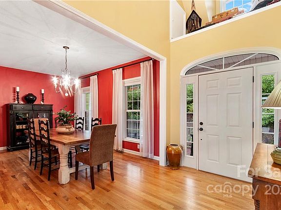 3rd image of 134 Grove Park