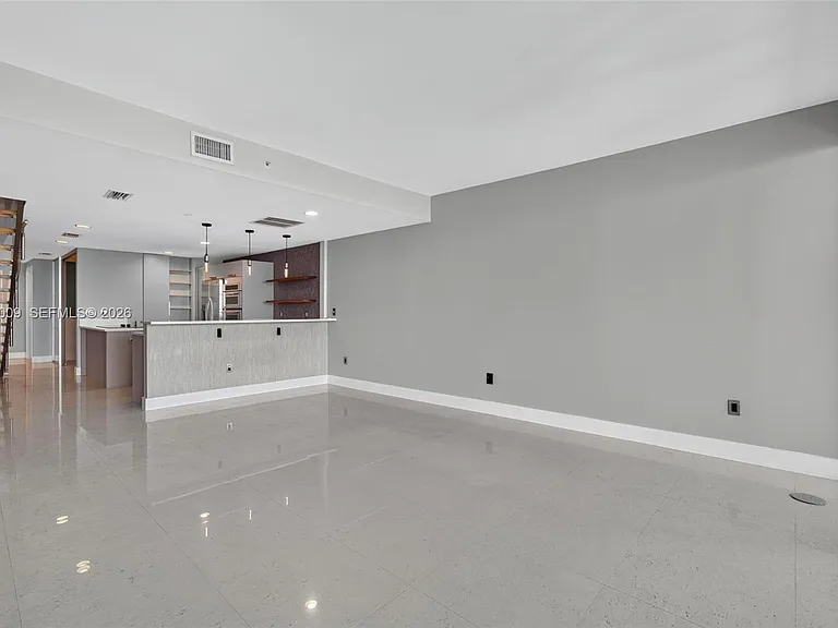 2950 NE 188th St #406 — Photo 9