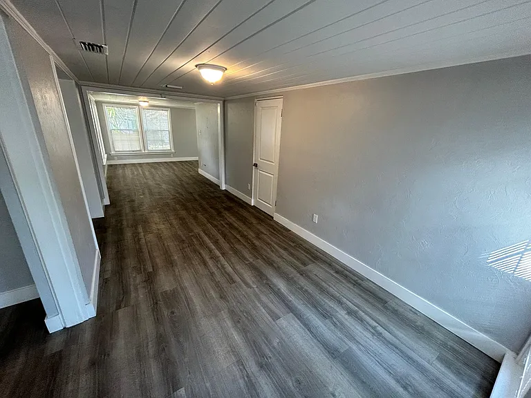 826 S Primrose Dr — Photo 3