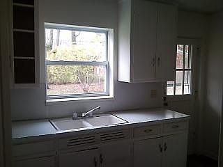 2nd image of 432 N Park Pl