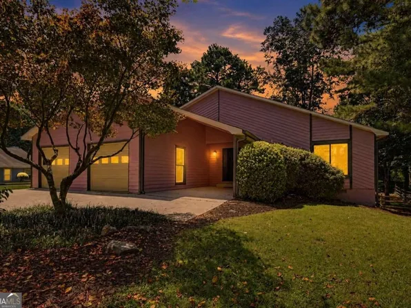 10900 Spotted Pony Trl, Johns Creek, GA 30022