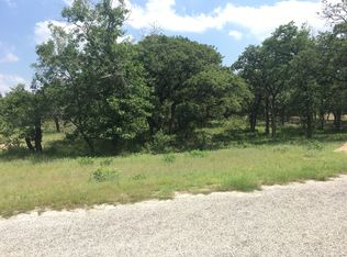 104 Abrego Knol Dr, Floresville, TX 78114