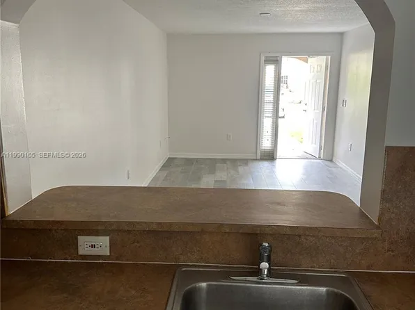 2911 SE 13th Ave, Homestead, FL