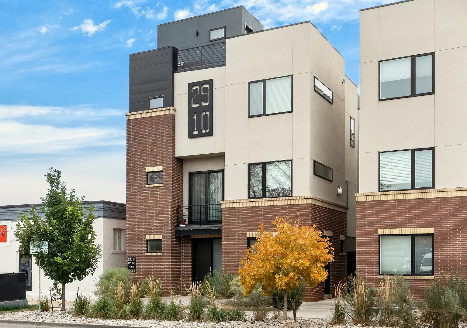 2 bed, 2.0 bath, 1243 sqft, $3,250 — Photo 1