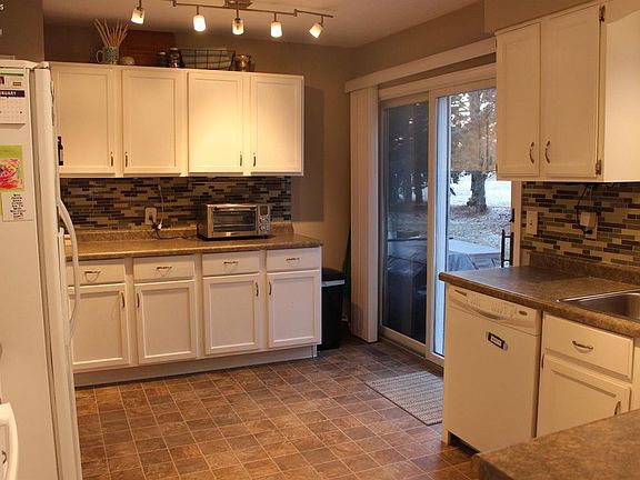 5th image of 3501 Jeannette Dr