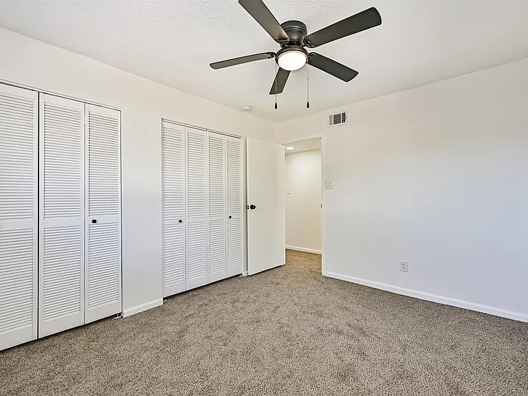 425 E Castle Harbour Dr — Photo 20