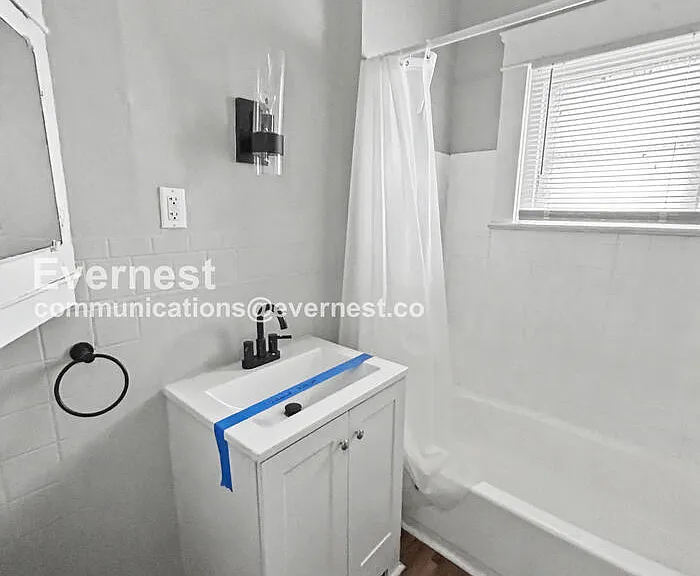 2932 E 118th St #1 — Photo 11