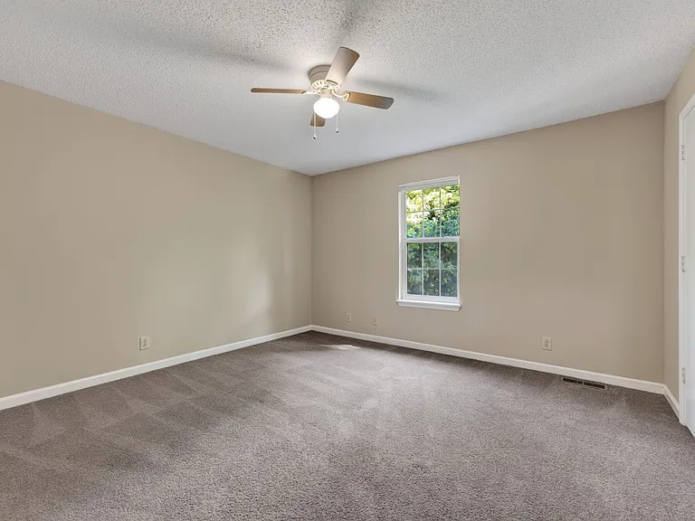 Baltimore Drive - 1731 — Photo 19