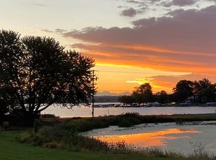 1425 Delavan Club Dr, Delavan, WI 53115