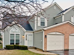 6858 Hampton Cir, Gurnee, IL 60031