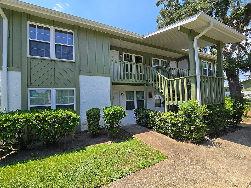 840 Center Ave #30
