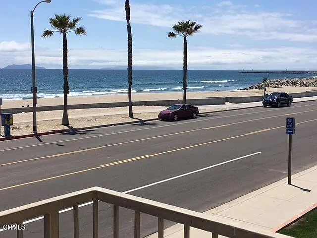 2 bed, 2.0 bath, 948 sqft, $3,500 — Photo 1