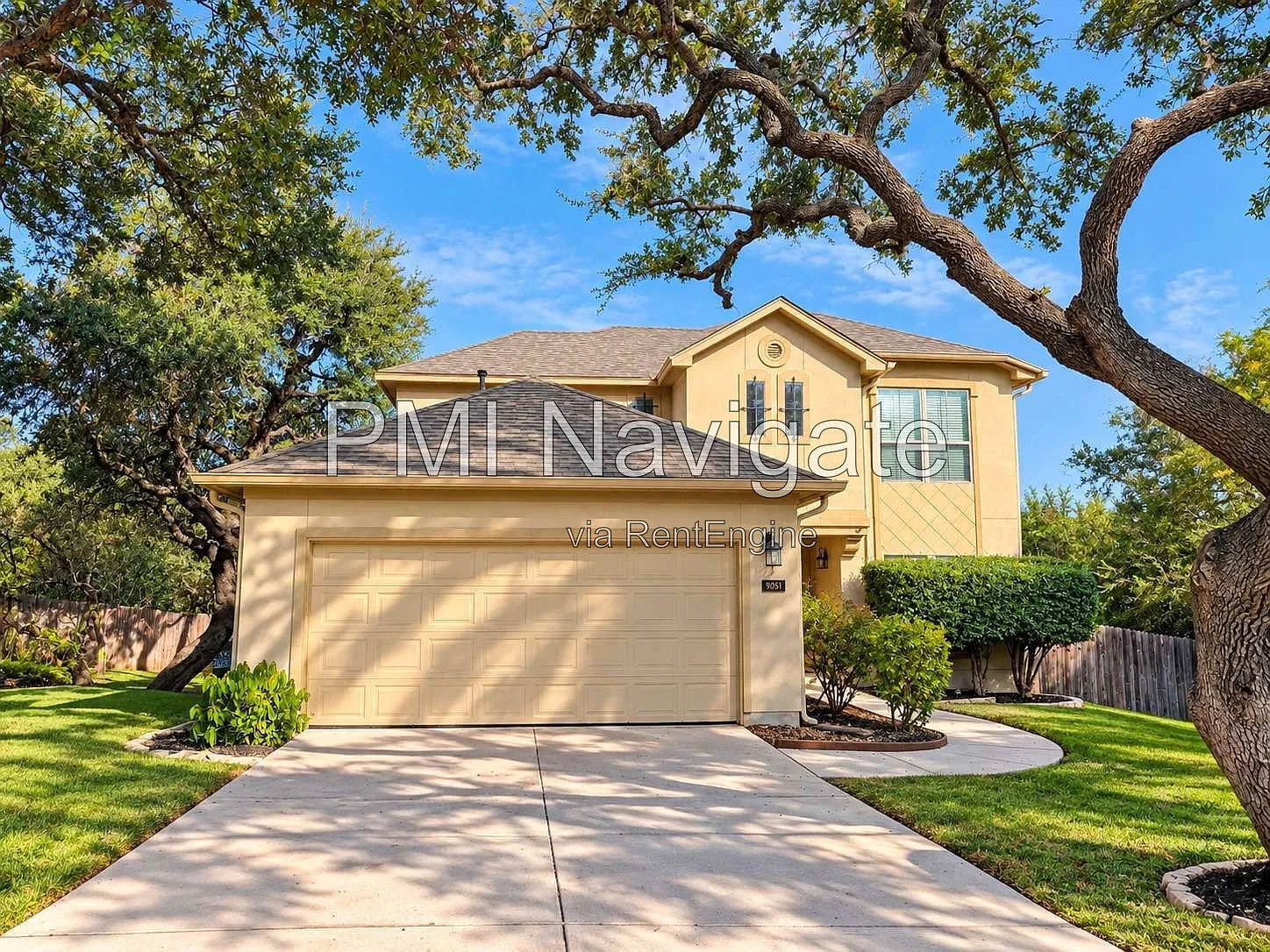 4 bed, 2.5 bath, 2456 sqft, $2,700 — Photo 2