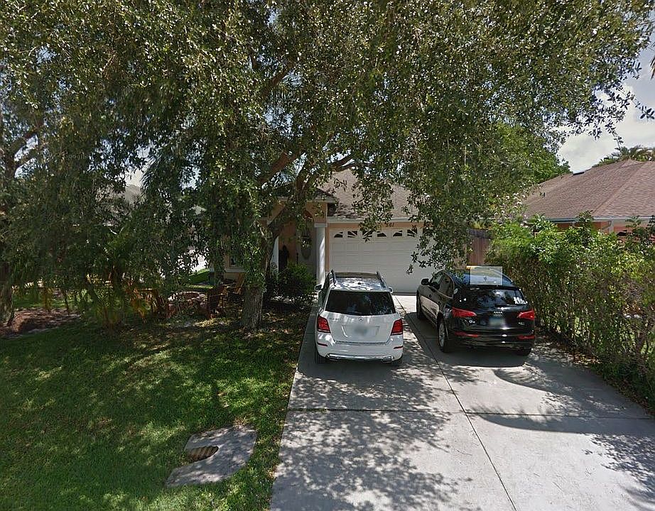 1st image of 561 102nd Ave N