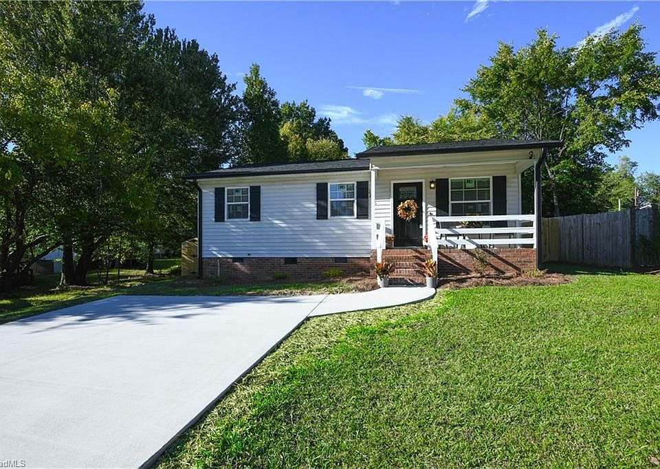 1st image of 2205 Gable Way