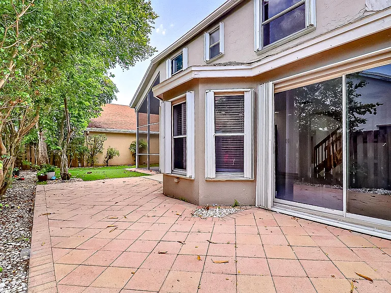 9401 Aegean Dr — Photo 26