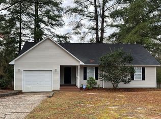 861 Danish Dr, Fayetteville, NC 28303