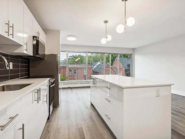 325 Besserer St — Photo 41