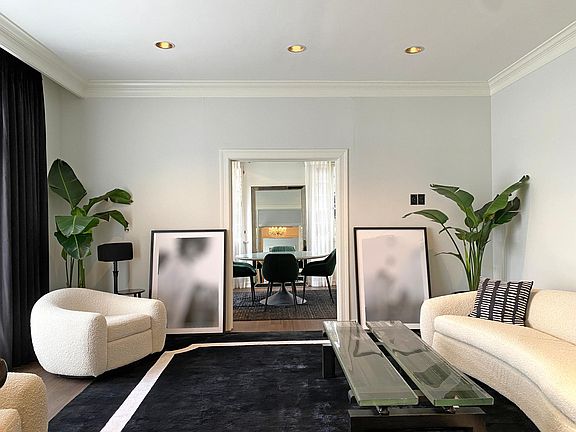 2nd image of 4526 Wilshire Blvd