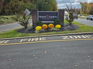 206 Sharon Garden Ct, Woodbridge, NJ 07095