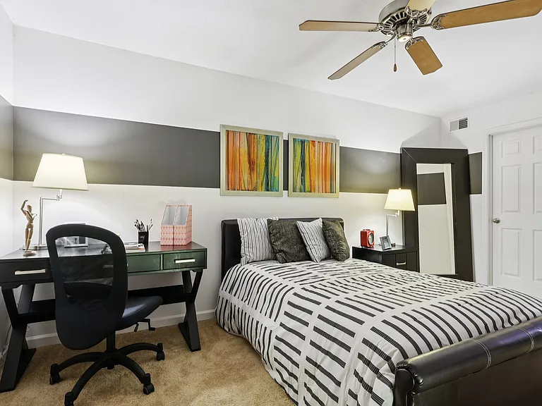 Whisper Lake Apartments — Photo 10