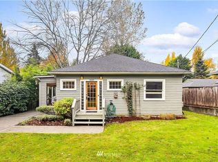 11025 38th Ave NE, Seattle, WA 98125