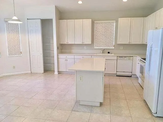 121 Tuscany Dr — Photo 4