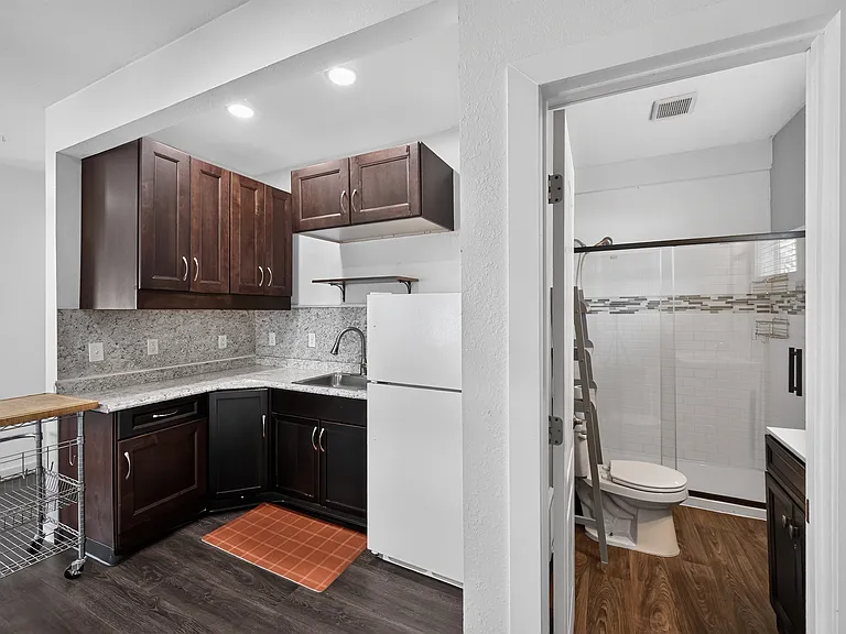 1420 Dayton St — Photo 15