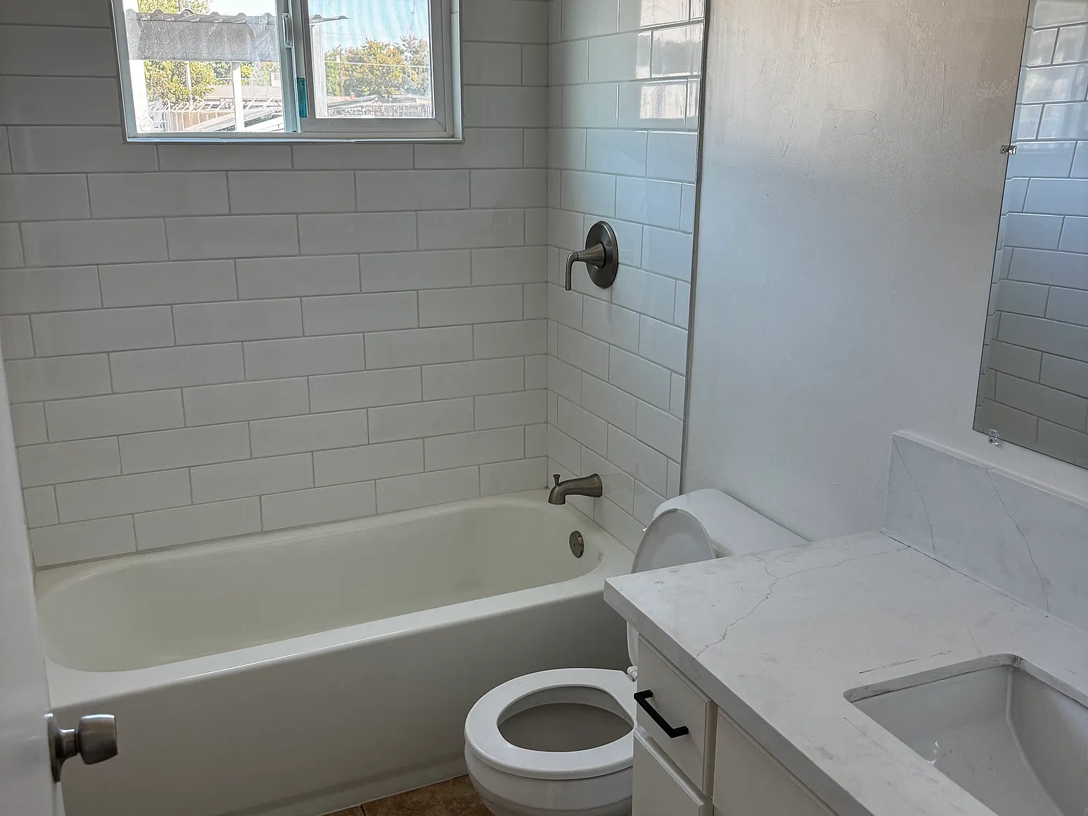 Surf Apts — Photo 3