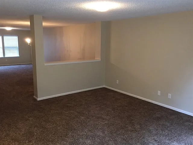 11 Lake Shore Blvd — Photo 8